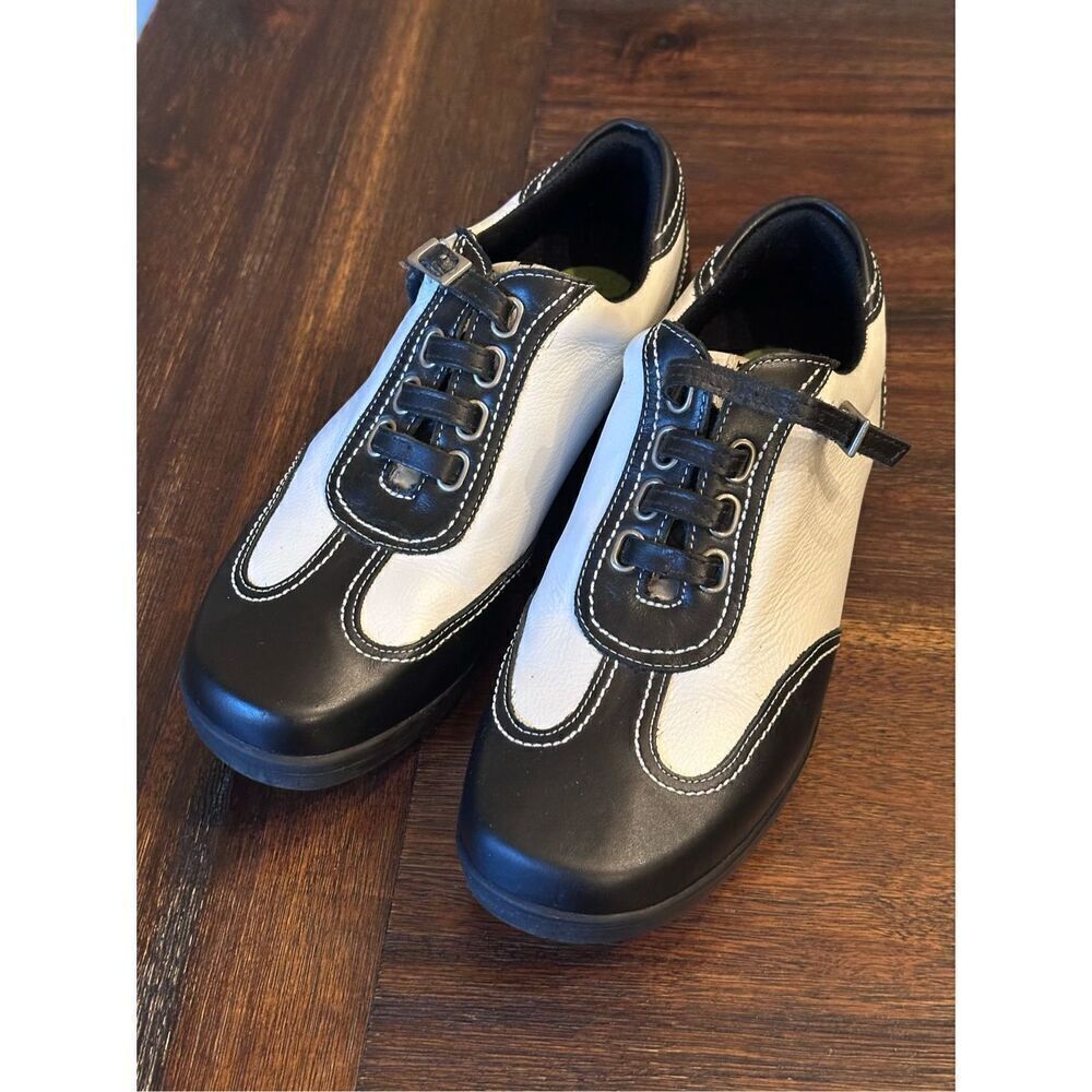 Ladies Tehama leather golf shoes